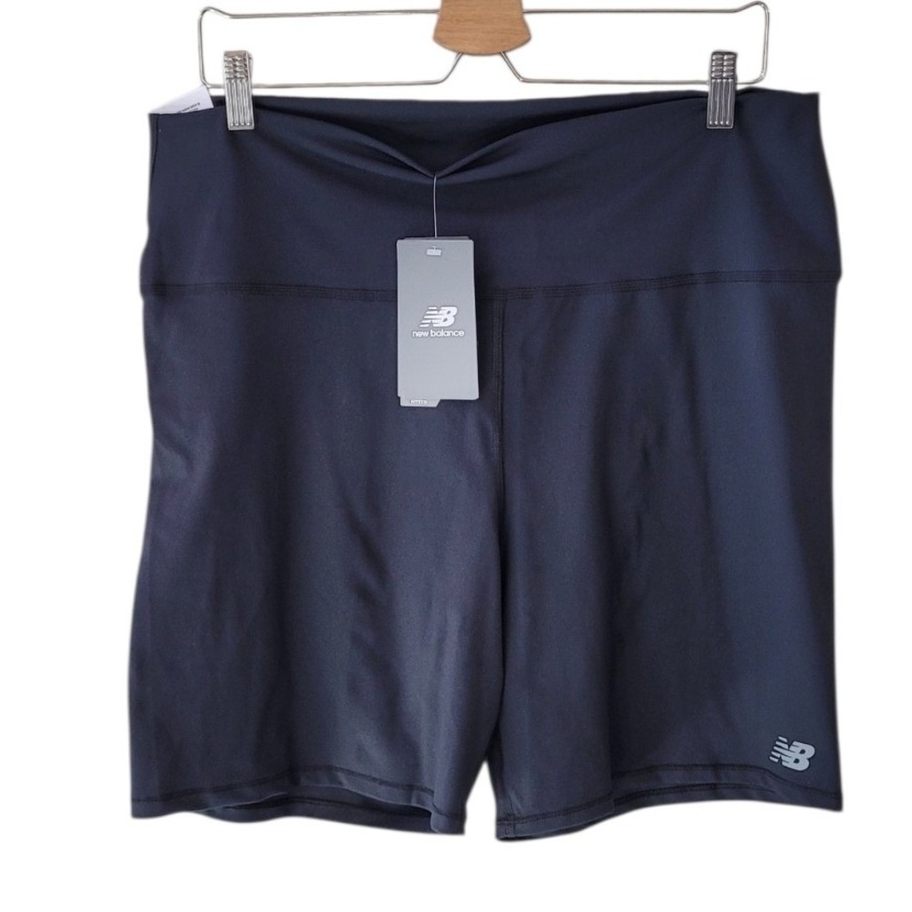 NEW BALANCE 2XL Black High Rise Fitted Harmony Short Women